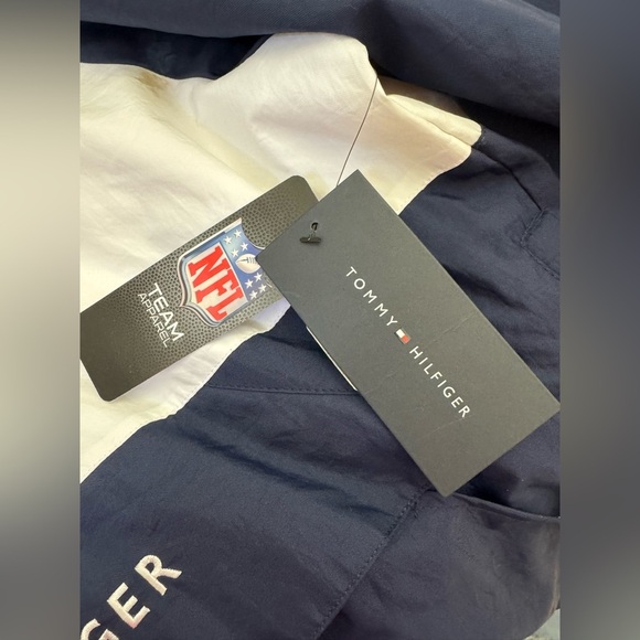 Tommy Hilfiger Navy and White Men's Dallas Cowboys windbreaker - Picture 4 of 8